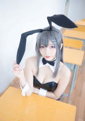 欧美b特写_高清高清视频播放